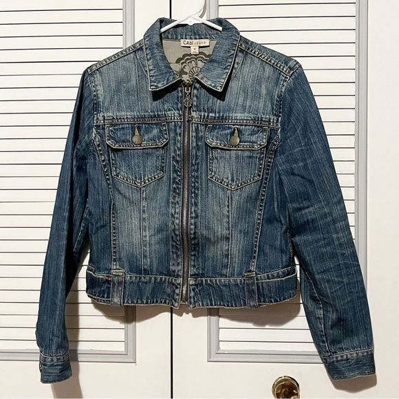 CAbi Jackets & Blazers - Cabi Vintage Denim Cropped Jacket Sz Medium